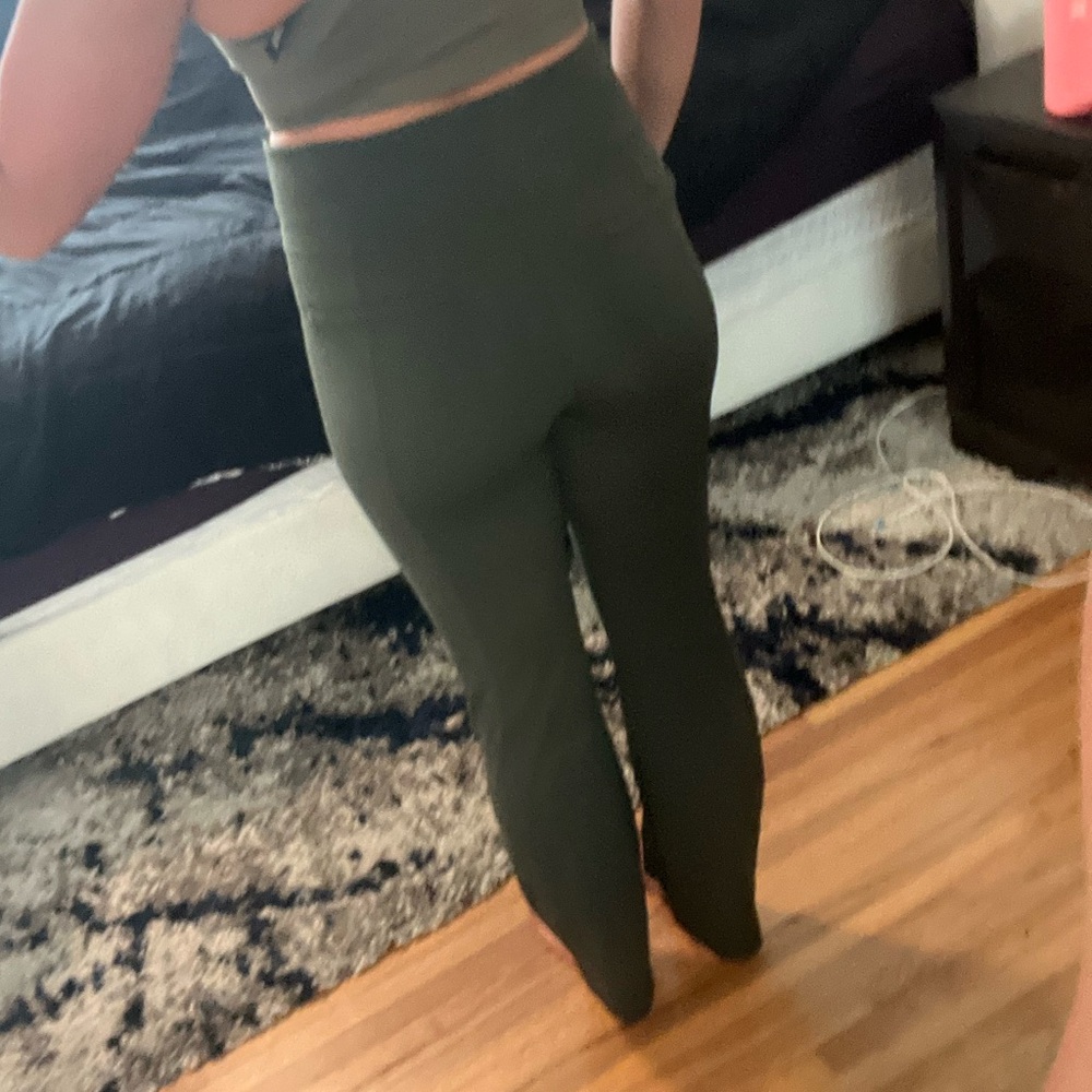 Athletea Delaney straight leg pants in Olive